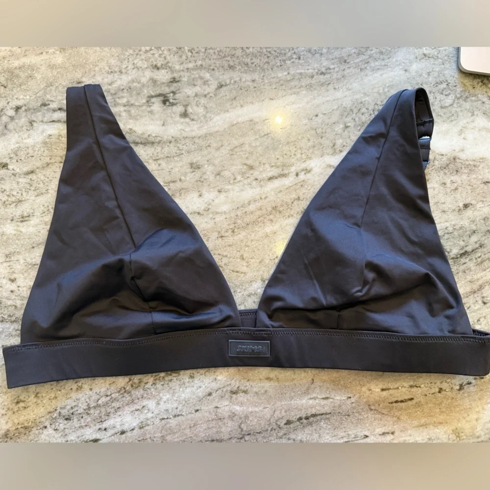 Skims Women’s Black Fixed Triangle Bikini Top - Size 4X (TOP ONLY)